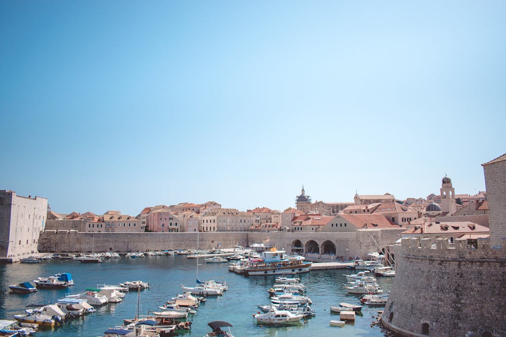 Vista panorámica del mar Adriático desde Dubrovnik