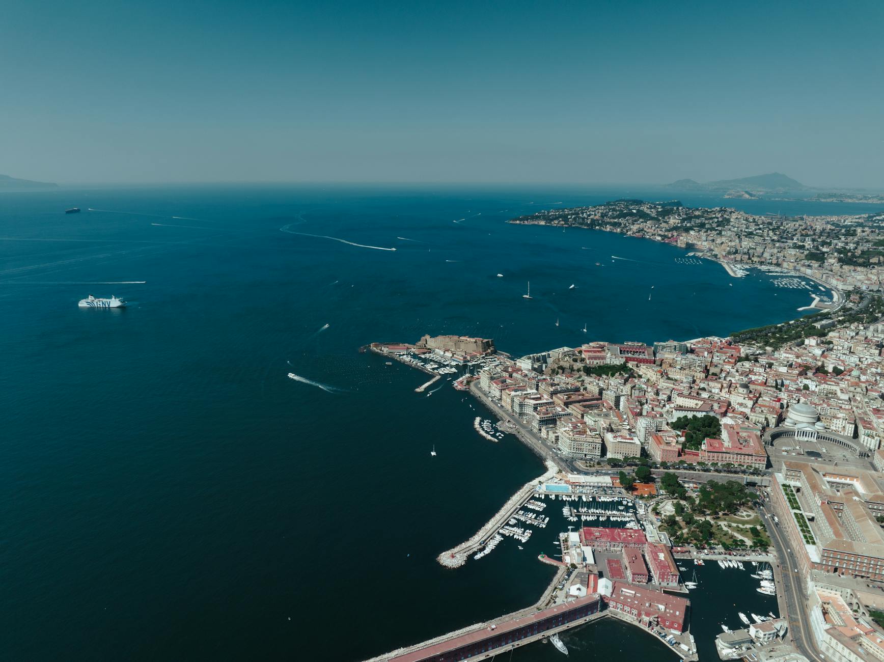 Los 10 mejores hoteles de Nápoles para disfrutar del Golfo y la Costa Amalfitana